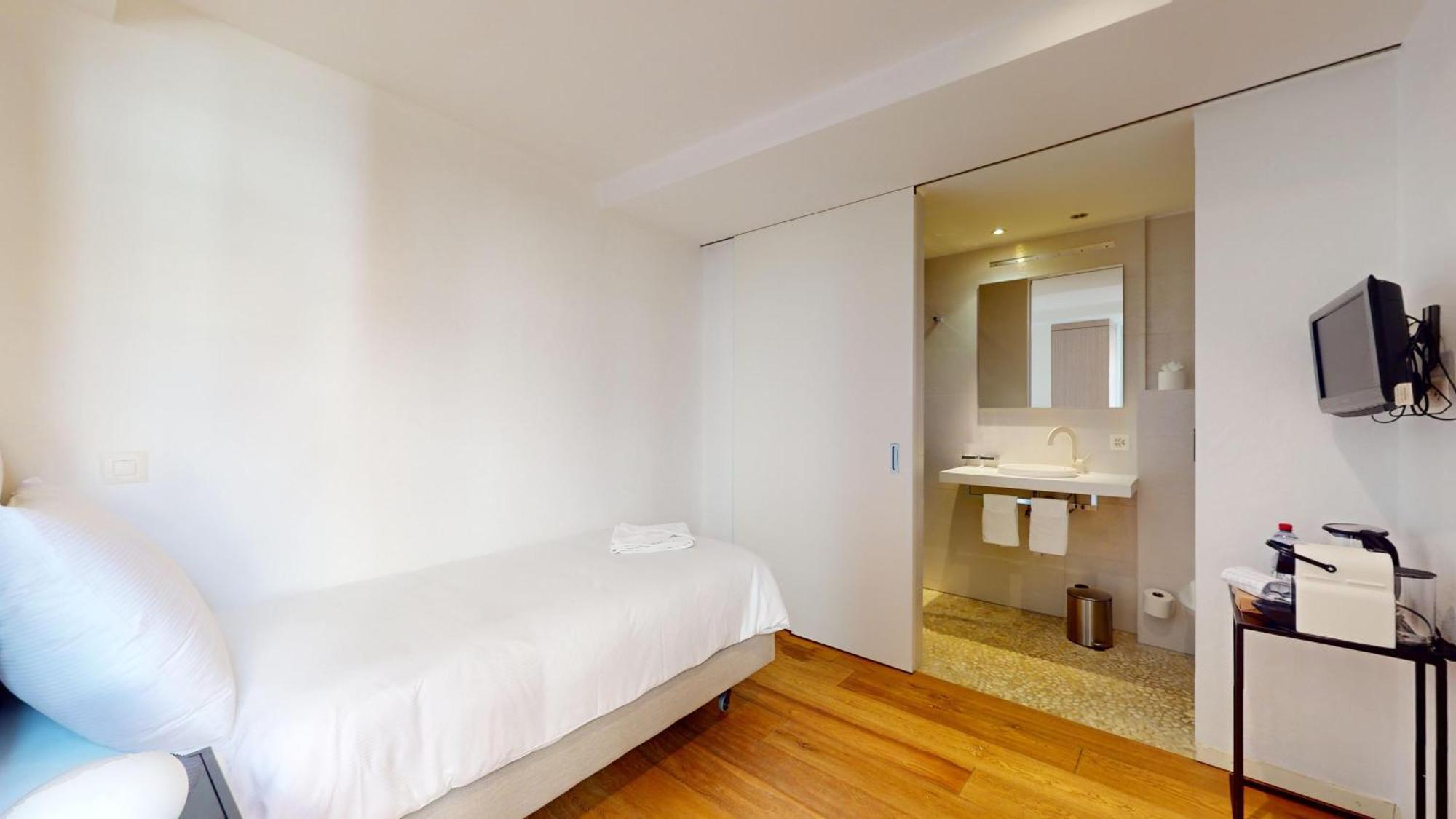 Charming Apartments In The Center Of Lutry Buitenkant foto